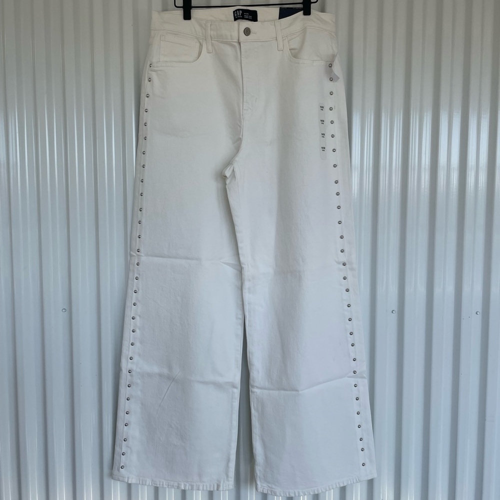 NWT Gap White Studded Women's Jeans